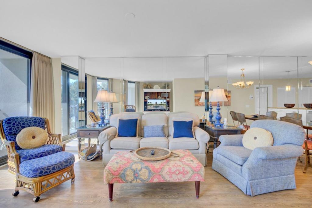 Shipwatch 104a By Wild Dunes, Oceanfront Holiday home