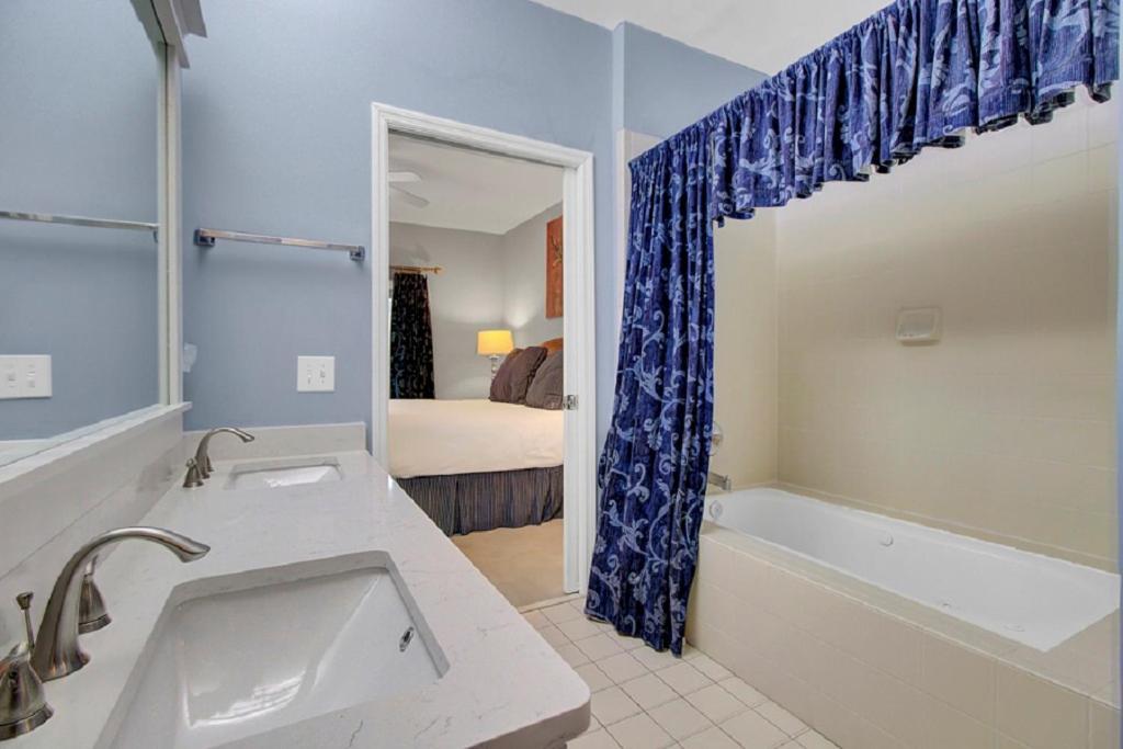 Moorings 503 By Wild Dunes, Luxury With Marina Views And Amenity Access Holiday home Isle of Palms