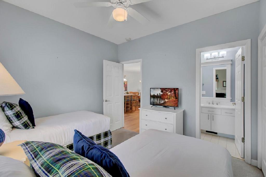 Moorings 503 By Wild Dunes, Luxury With Marina Views And Amenity Access