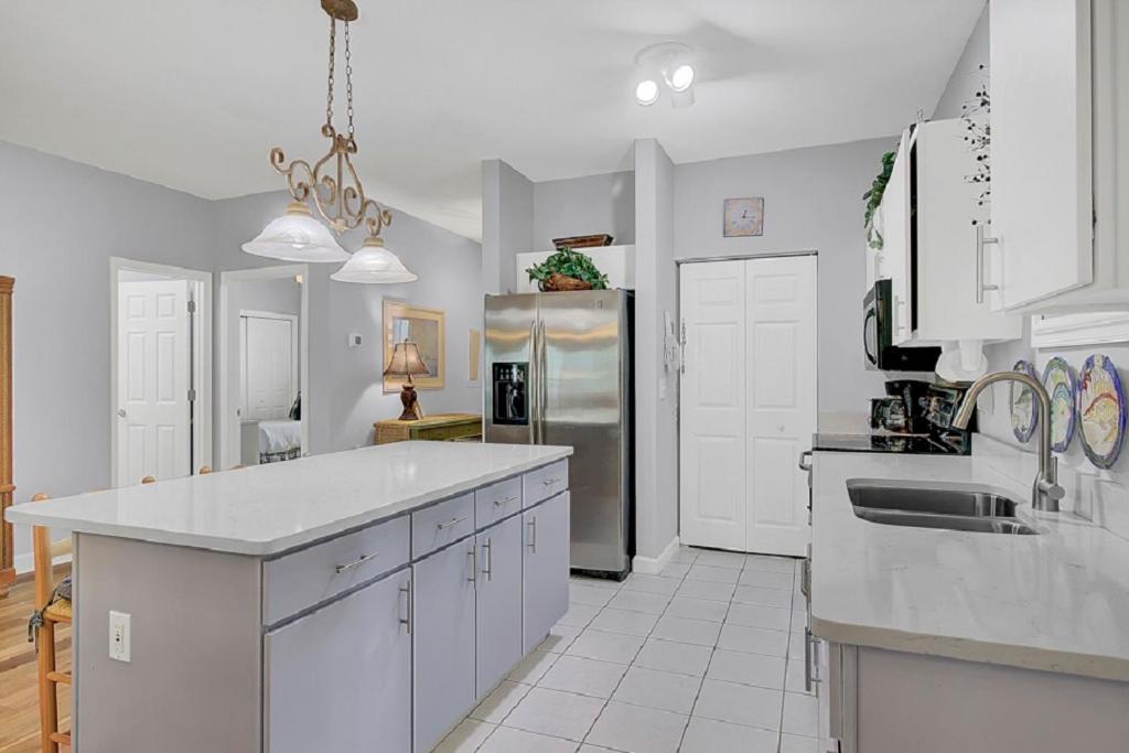 Holiday home Moorings 503 By Wild Dunes, Luxury With Marina Views And Amenity Access *