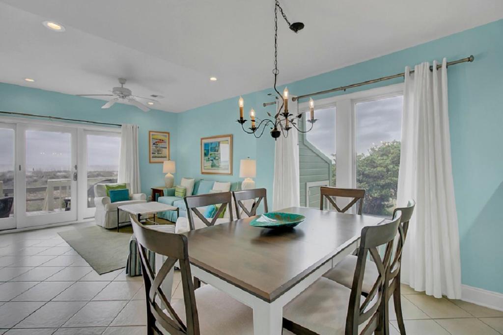 Mariners Walk 2a By Wild Dunes, Oceanfront Holiday home