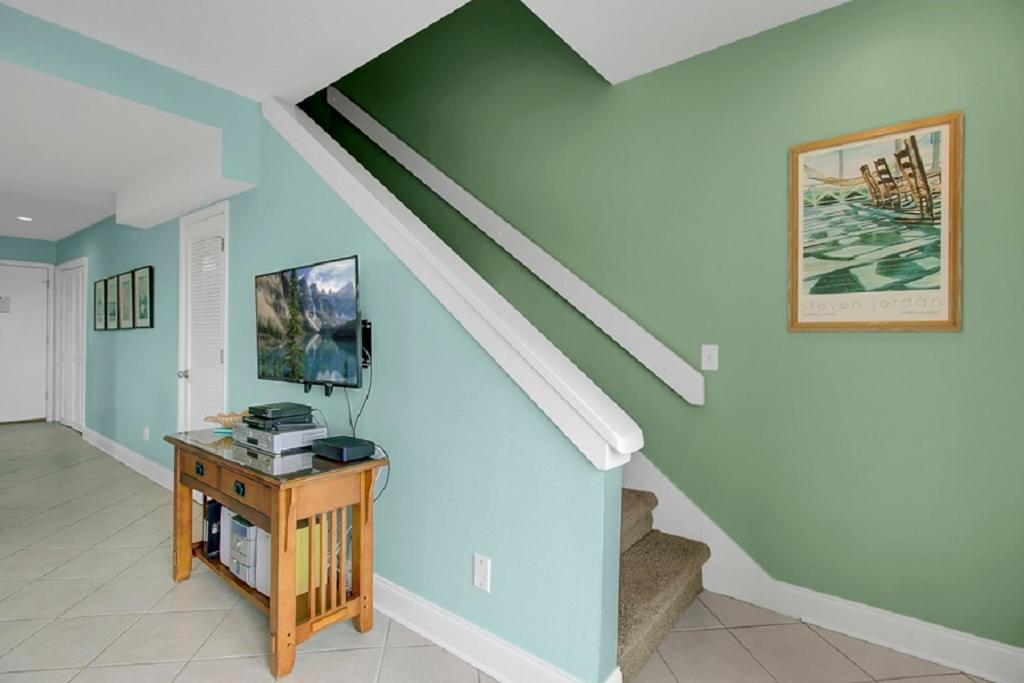 Mariners Walk 2a By Wild Dunes, Oceanfront Holiday home *