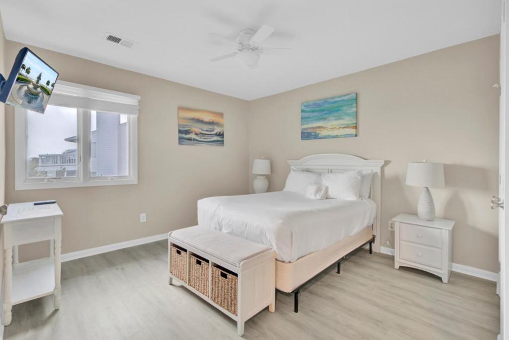Holiday home Mariners Walk 12a By Wild Dunes, Oceanfront