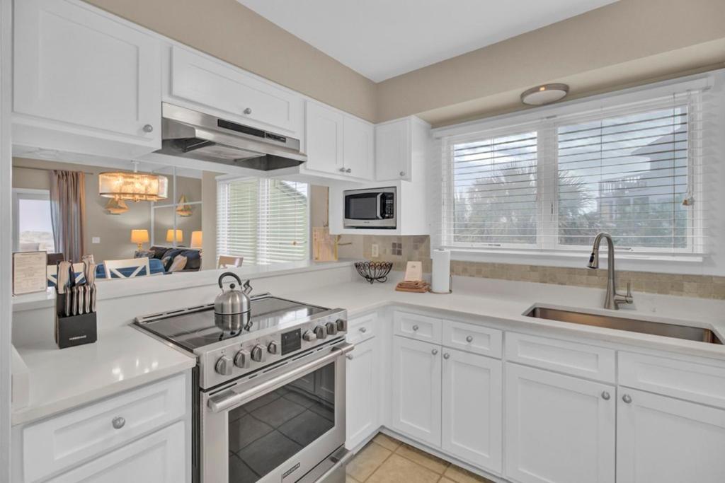 Mariners Walk 12a By Wild Dunes, Oceanfront Holiday home *