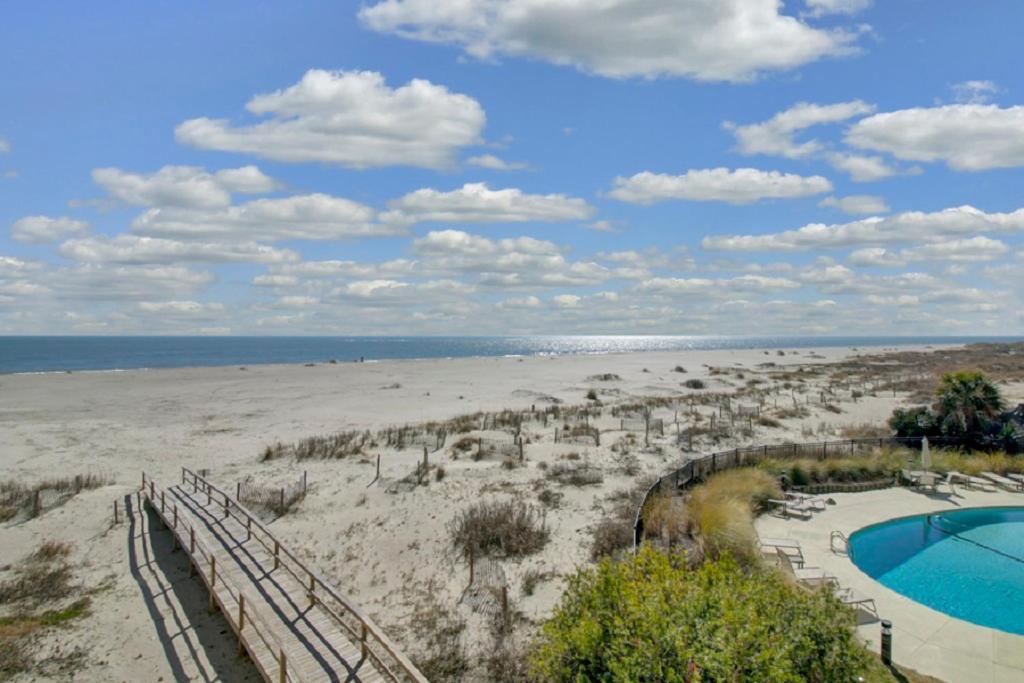 Seascape 213 By Wild Dunes, Oceanfront Holiday home *