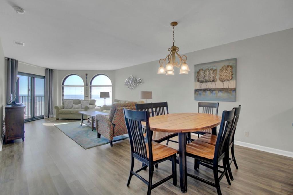 Holiday home Seascape 213 By Wild Dunes, Oceanfront