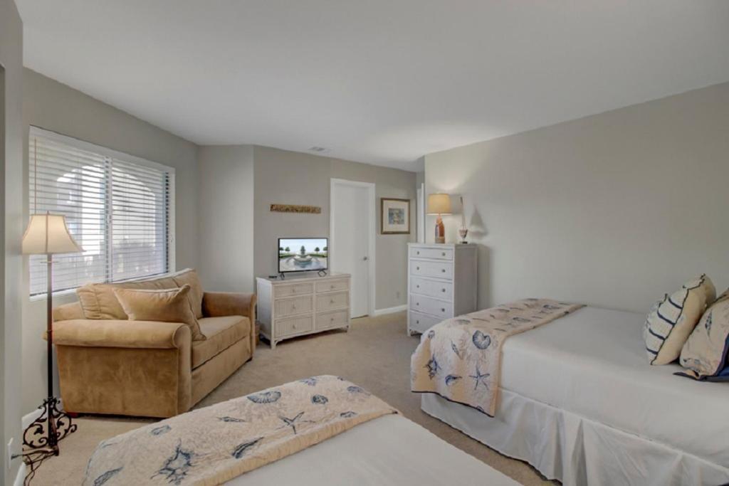 Holiday home Seascape 213 By Wild Dunes, Oceanfront Isle of Palms