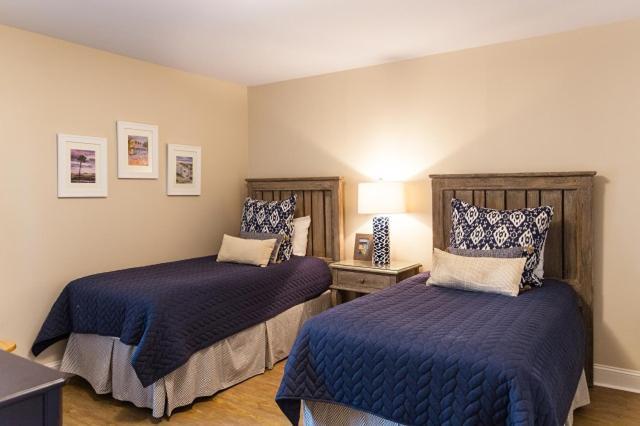 Shipwatch 104a By Wild Dunes, Oceanfront Holiday home