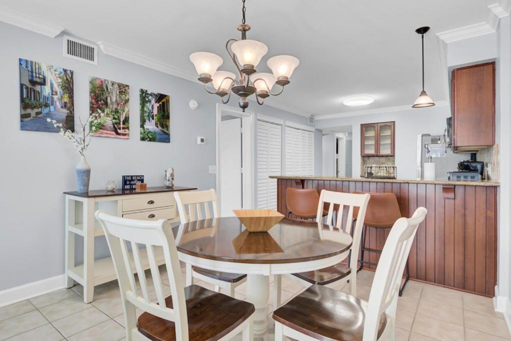 Holiday home Shipwatch 115c By Wild Dunes, Oceanfront Isle of Palms