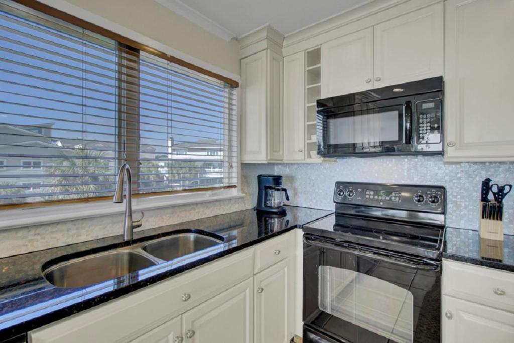 Seagrove 2d By Wild Dunes, Oceanfront Isle of Palms