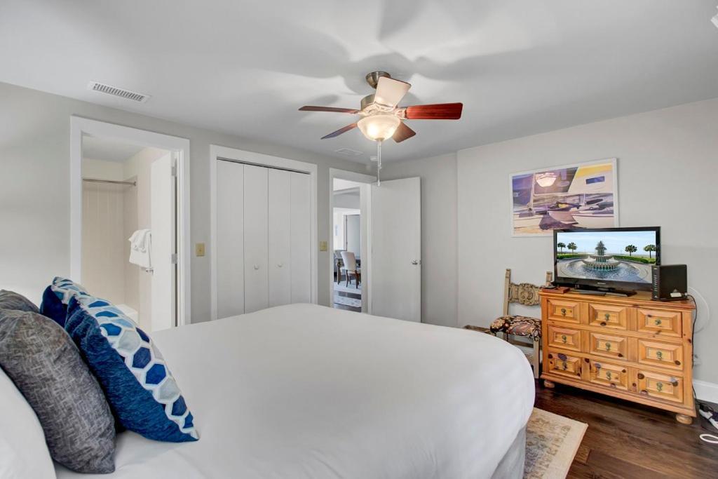 Holiday home Ocean Club 4103 By Wild Dunes, Oceanfront *