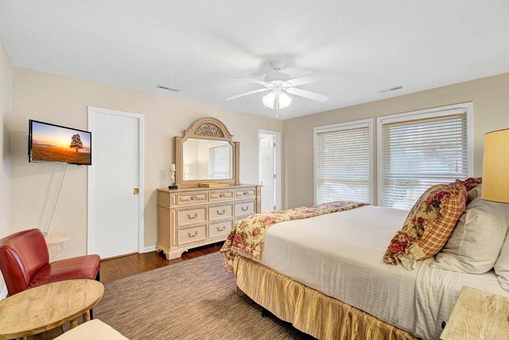 Holiday home Village 2 By Wild Dunes, With Amenities