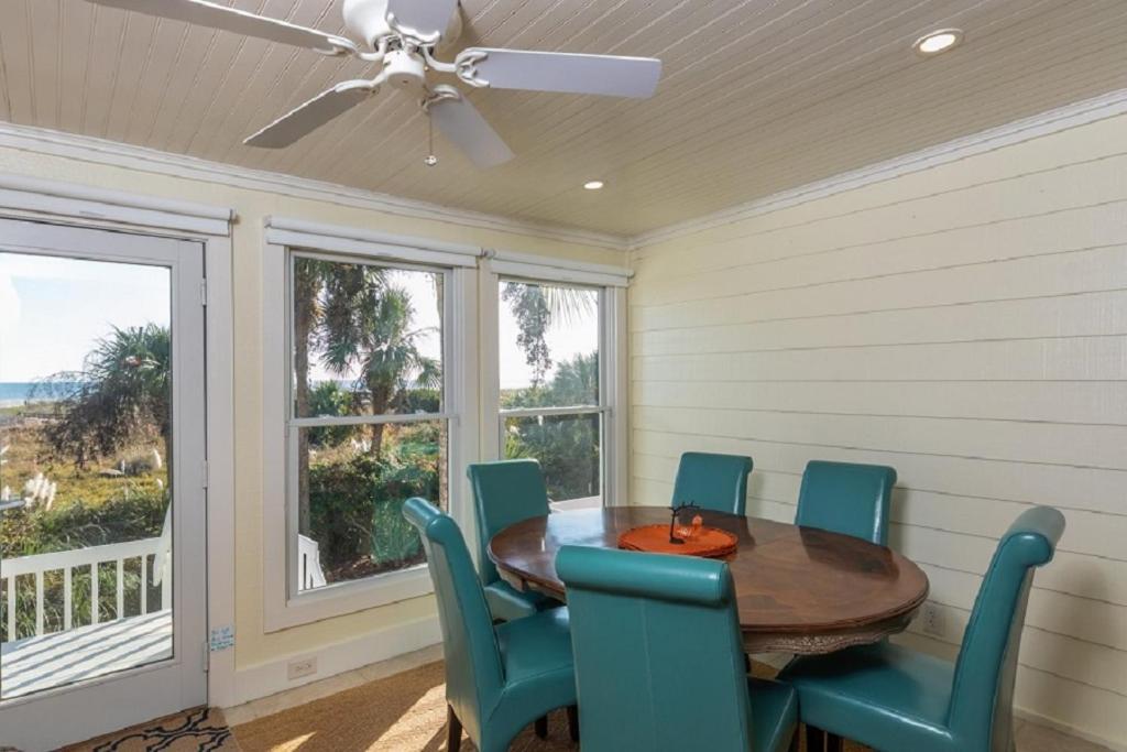 Holiday home Club 42 By Wild Dunes, Oceanfront