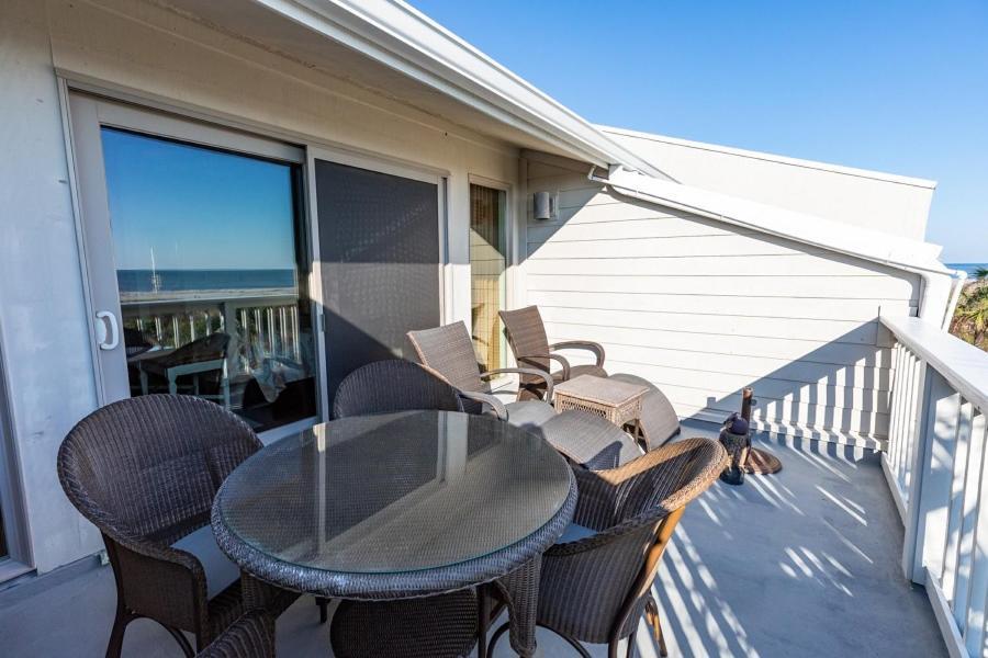 Club 42 By Wild Dunes, Oceanfront Holiday home *