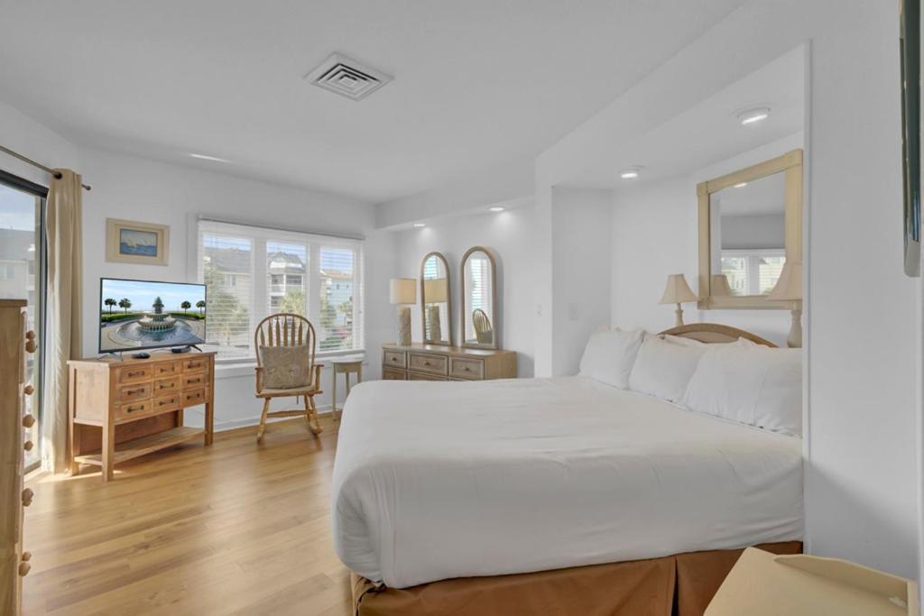 Port O'call A204 By Wild Dunes, Ocean View Holiday home *