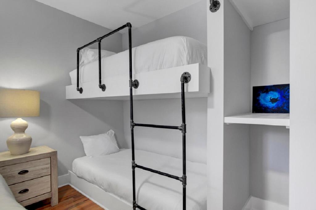 Twin Oaks 40 By Wild Dunes, In Core Holiday home