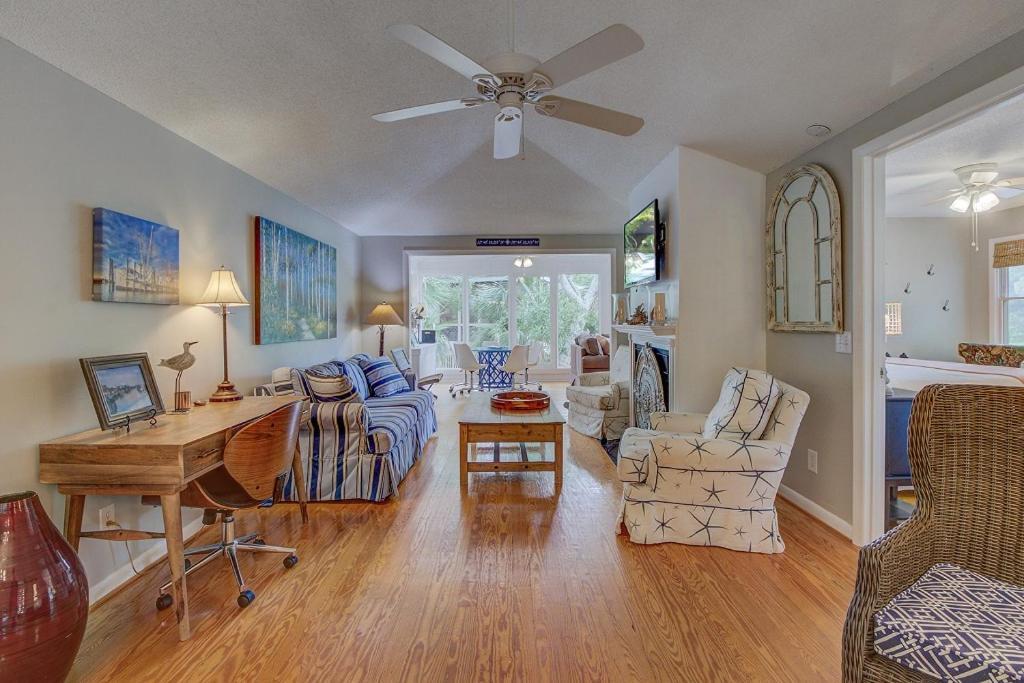 Twin Oaks 26 By Wild Dunes, With Golf View Holiday home