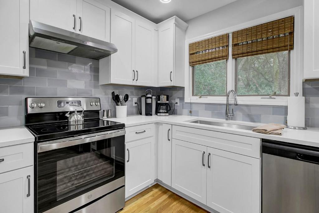 Holiday home Twin Oaks 24 By Wild Dunes, With Golf View Isle of Palms