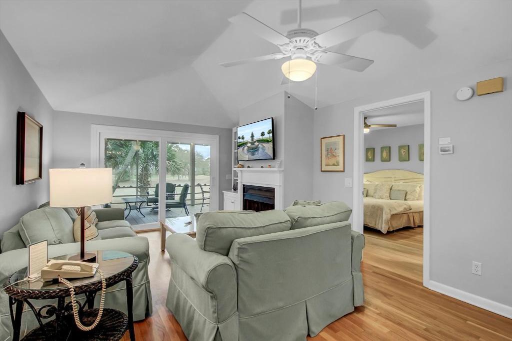 Holiday home Twin Oaks 24 By Wild Dunes, With Golf View