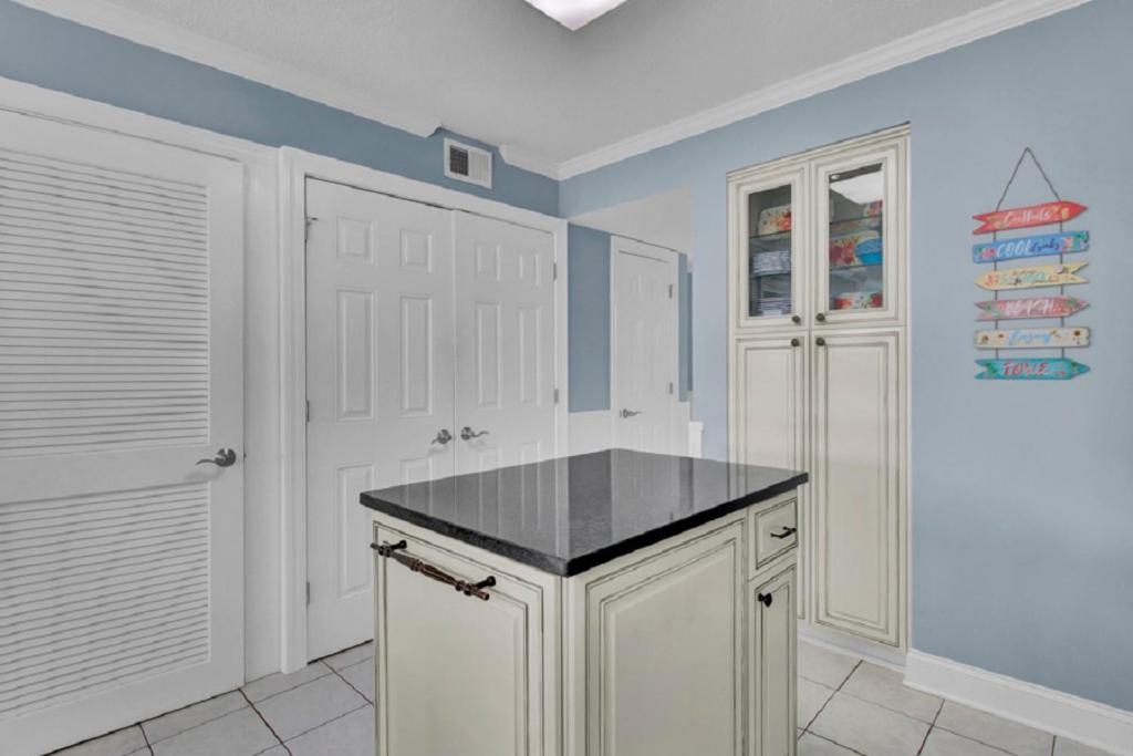 Holiday home Shipwatch 213c By Wild Dunes, Ocean View *