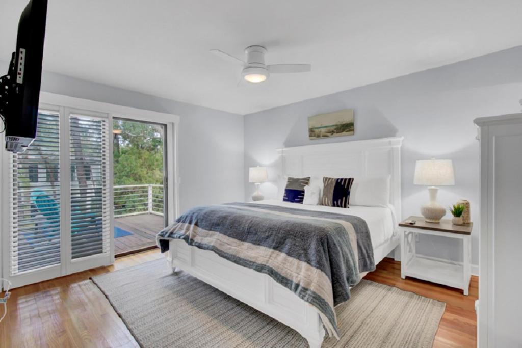 Holiday home Sandcrab Court 2 By Wild Dunes, With Amenities Isle of Palms