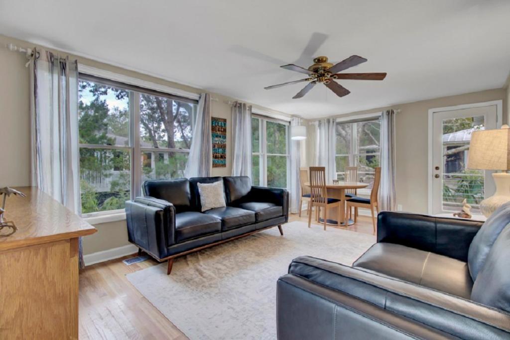 Holiday home Sandcrab Court 2 By Wild Dunes, With Amenities Isle of Palms