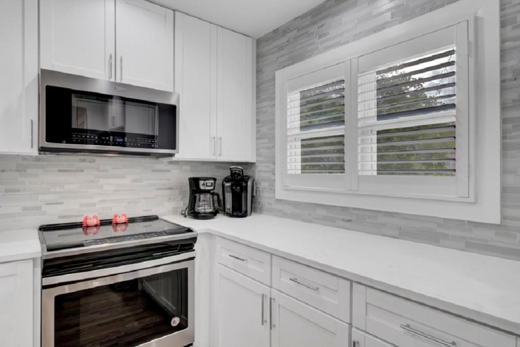 Sandcrab Court 2 By Wild Dunes, With Amenities Isle of Palms