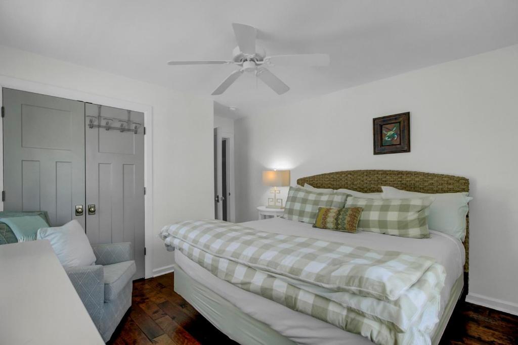Holiday home Sandcrab Court 18 By Wild Dunes, With Amenities Isle of Palms