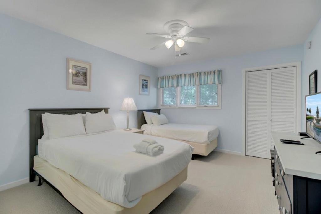 Racquet Club 7 By Wild Dunes, In Core Holiday home