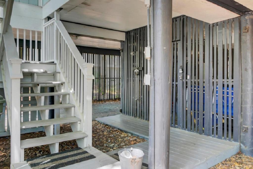 Twin Oaks 48 By Wild Dunes