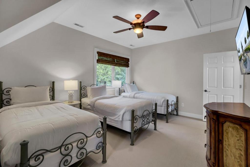 Beachwood East 5 By Wild Dunes With Amenities