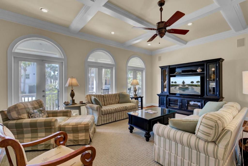 Holiday home Beachwood East 5 By Wild Dunes With Amenities