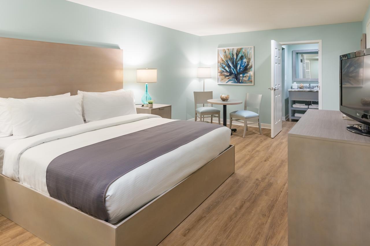 The Palms Oceanfront Hotel 3*