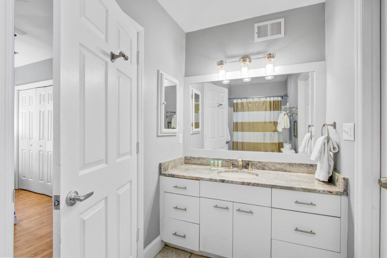 Palm Boulevard 2403 - Downstairs Isle of Palms
